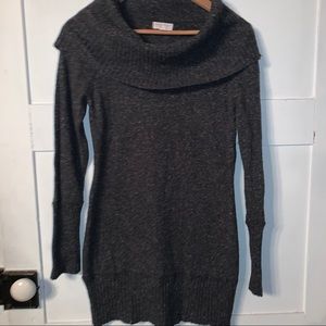 A Pea in the Pod Maternity Sweater